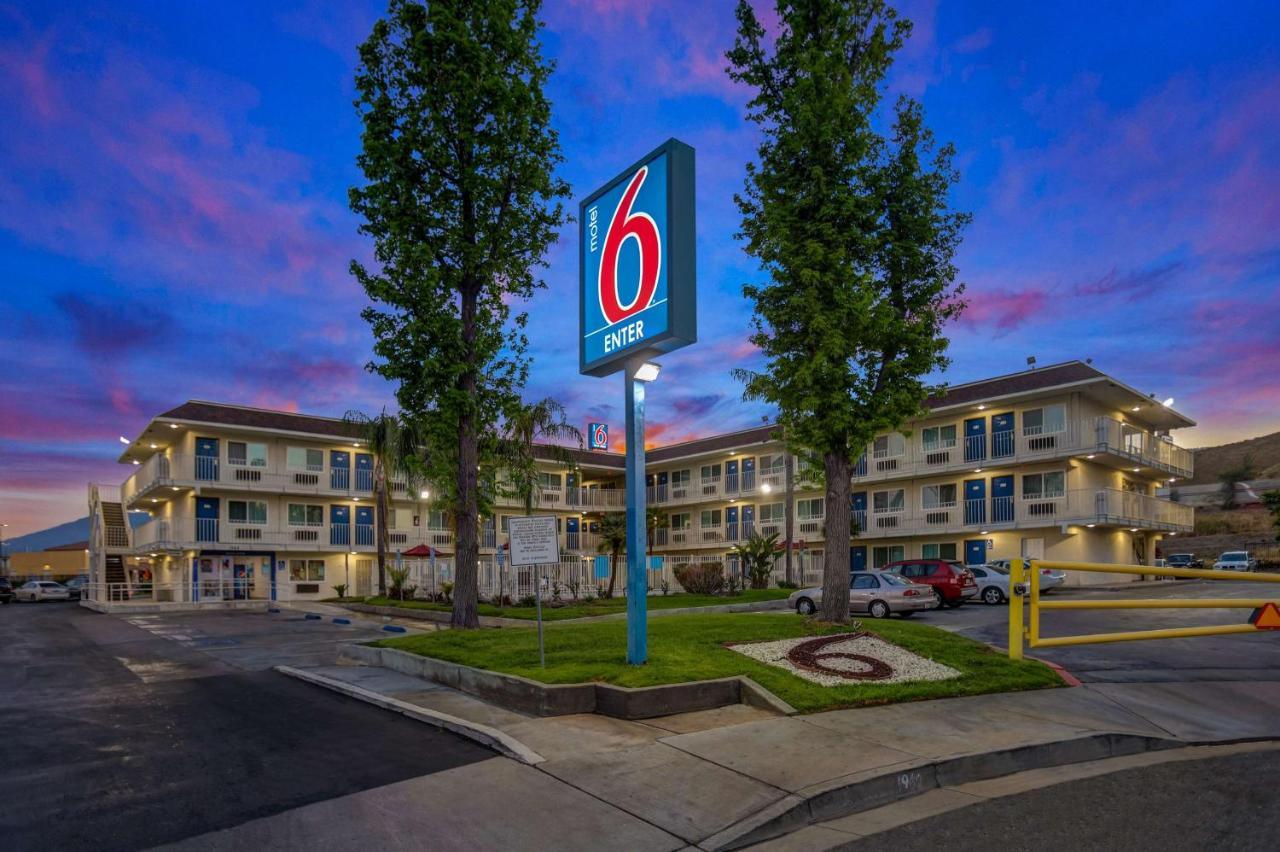 Motel 6-San Bernardino, Ca - North Serrano Village Buitenkant foto