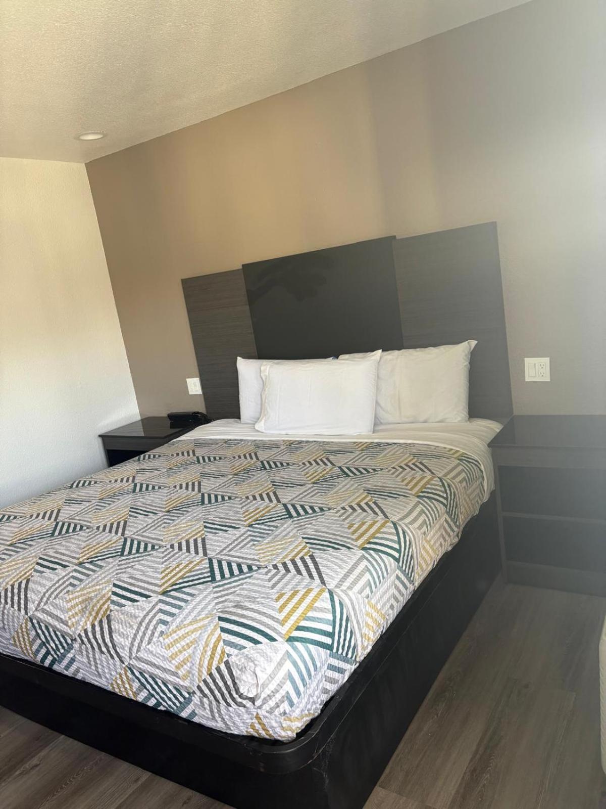 Motel 6-San Bernardino, Ca - North Serrano Village Buitenkant foto