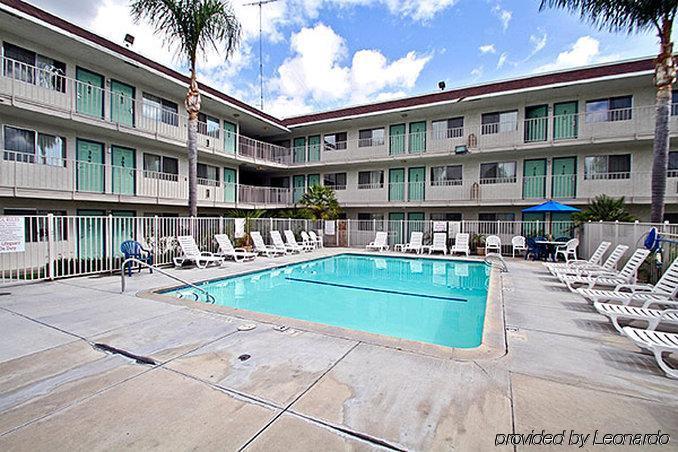 Motel 6-San Bernardino, Ca - North Serrano Village Buitenkant foto