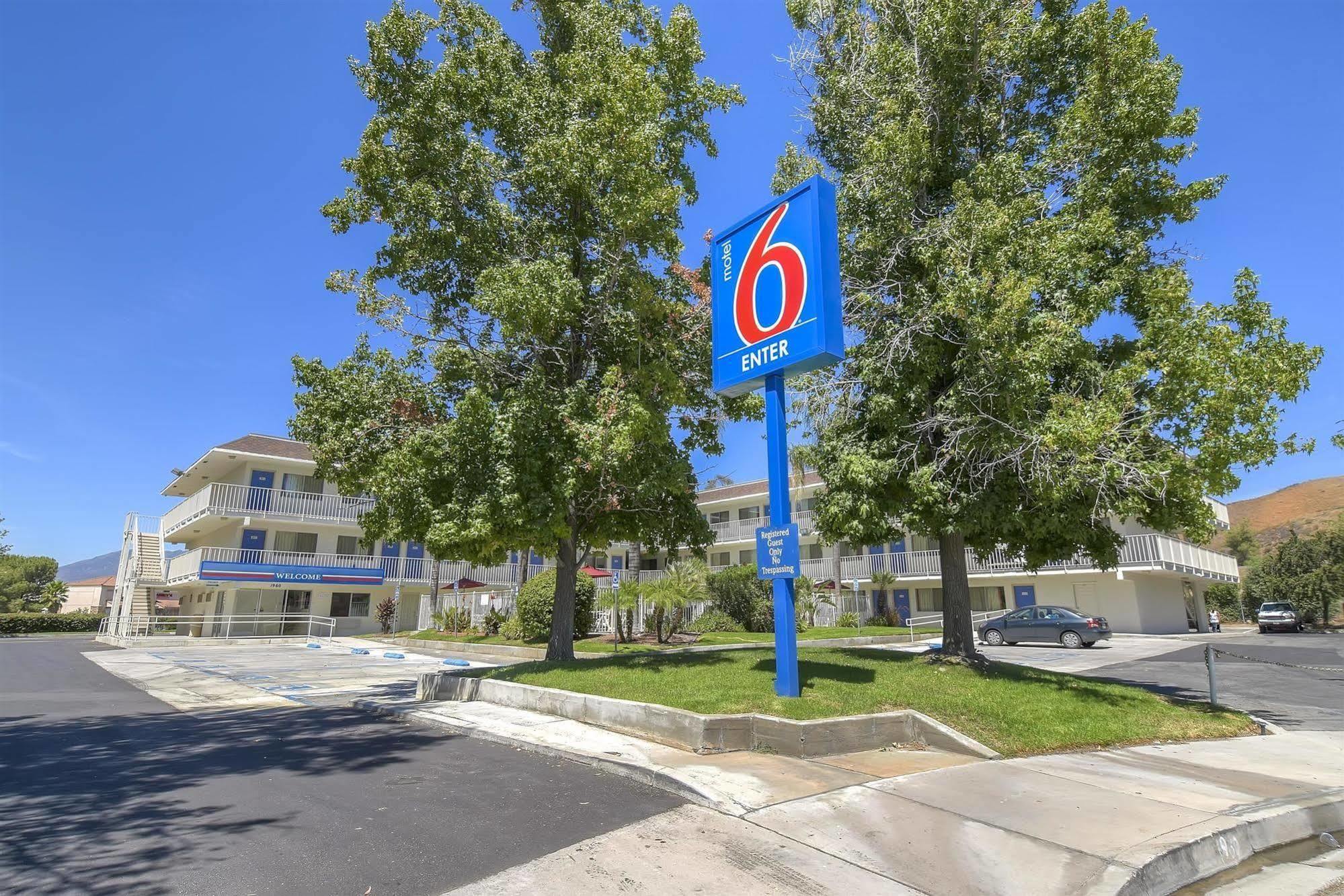 Motel 6-San Bernardino, Ca - North Serrano Village Buitenkant foto